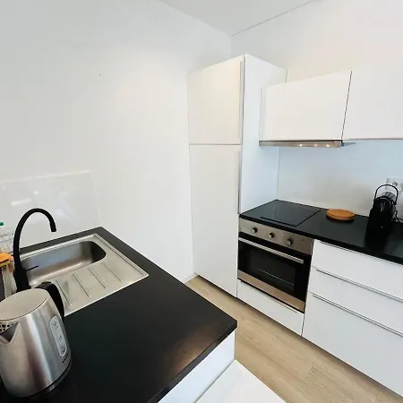 Apartment Rez-de-jardin Au Calme Absolu *